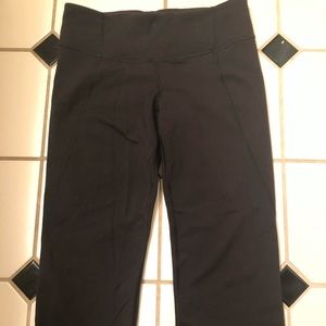 Lululemon black 3/4 legging, size 4